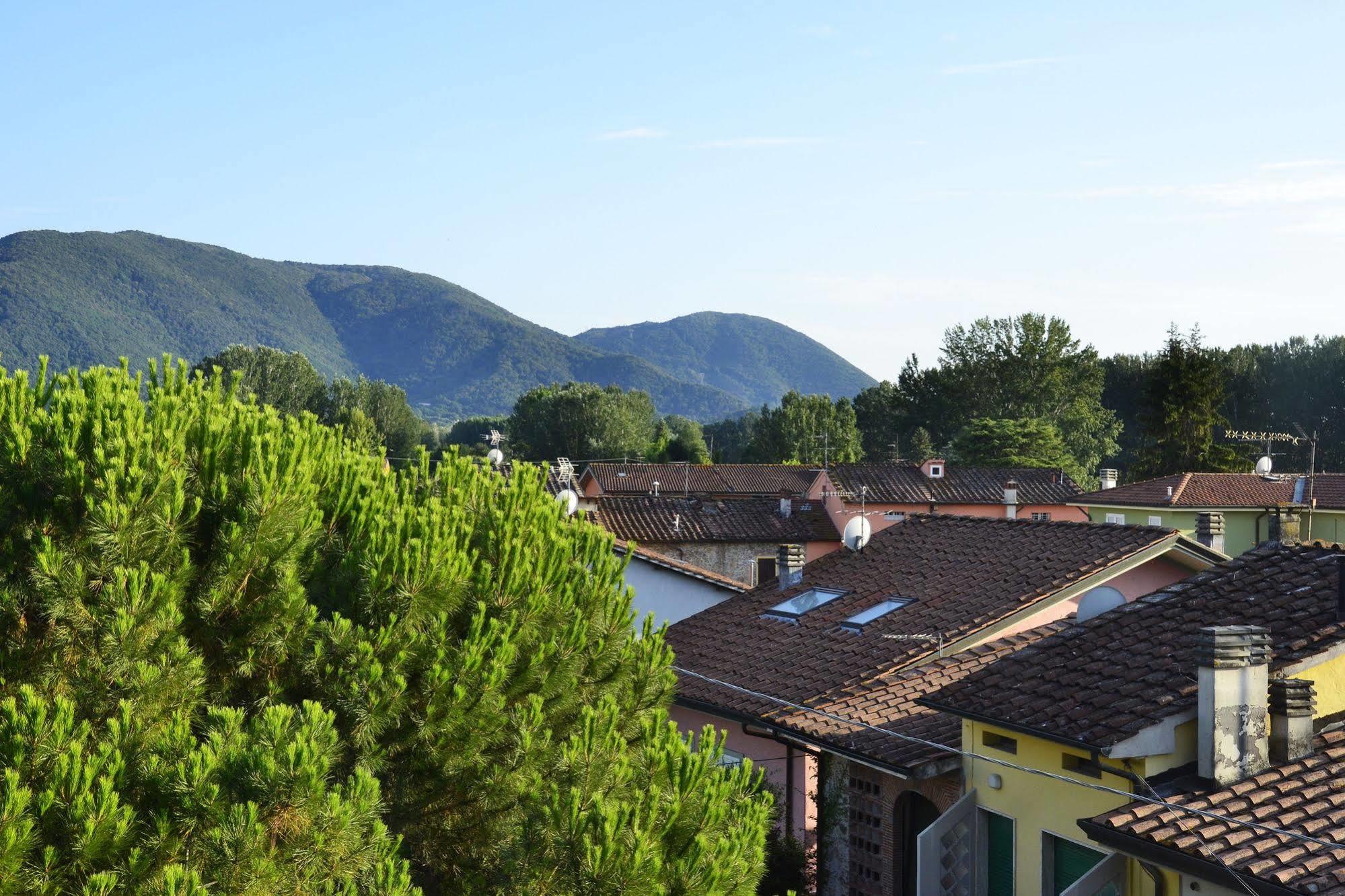 B&B La Bella Lucca Esterno foto
